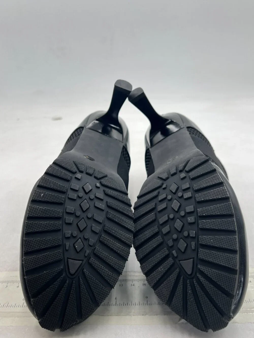 Black Hybrid Heels for Women Sporty Mesh Patchwork Round Toe Sneaker